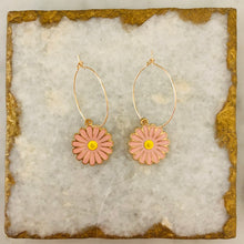 Load image into Gallery viewer, Large Daisy Hoops - Pink

