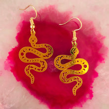 Load image into Gallery viewer, Gold Snake Earrings
