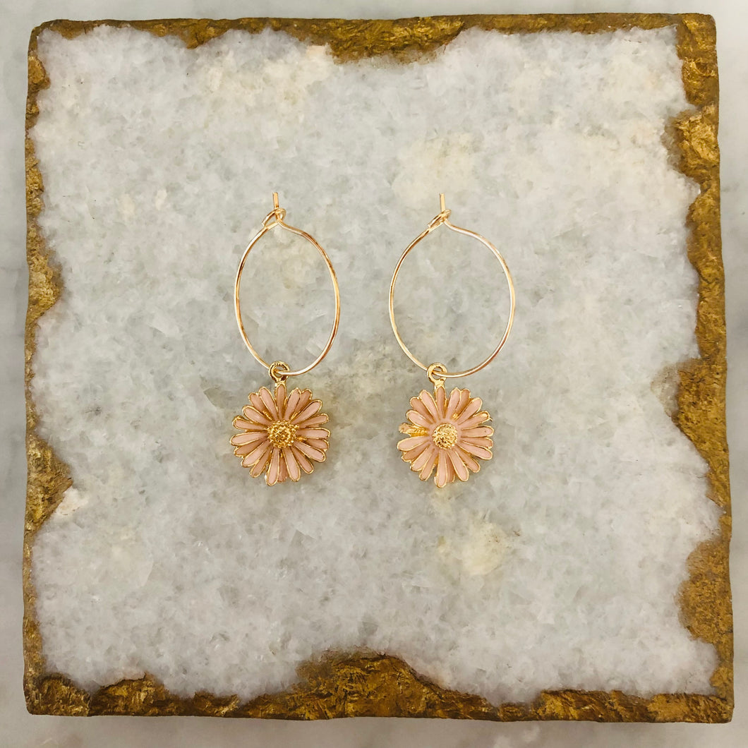 Small Daisy Hoops - Pink